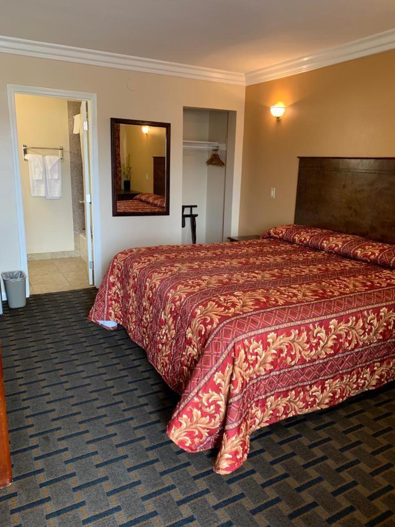 Fullerton Lodge Екстериор снимка